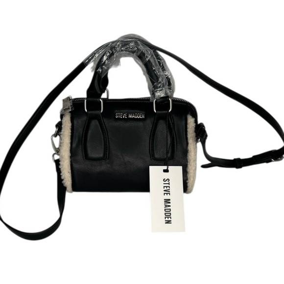 Steve Madden Handbags - Steve Madden BFABLE Crossbody Bag